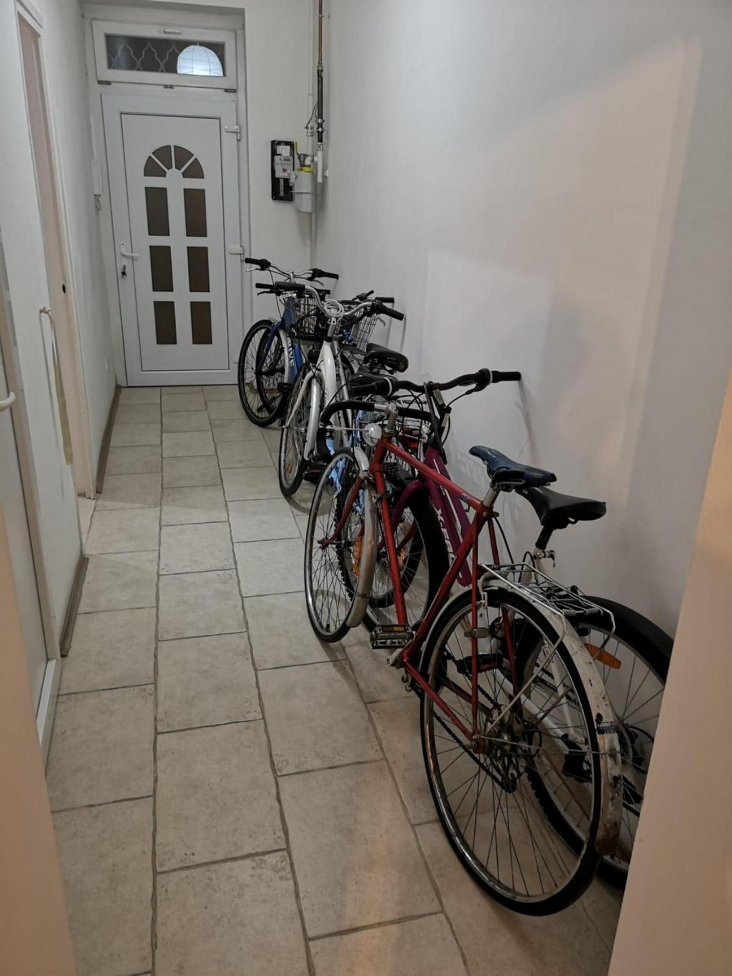 Anna 2 Bedrooms 2 Bathrooms 6 Bikes บูดาเปสต์ ภายนอก รูปภาพ
